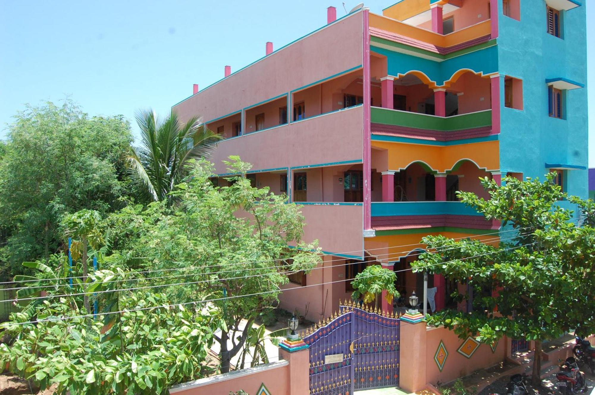 Rainbow Guest House Tiruvannamalai Bagian luar foto