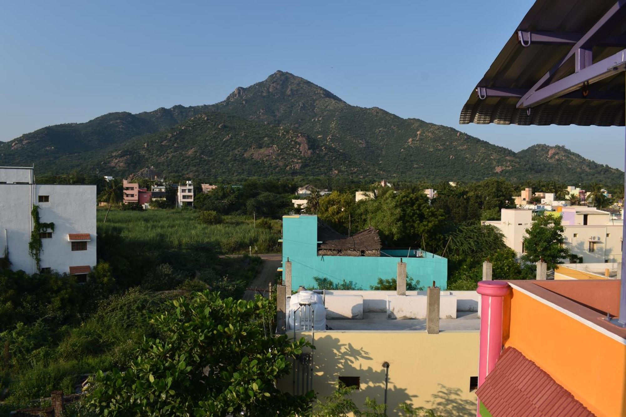 Rainbow Guest House Tiruvannamalai Bagian luar foto