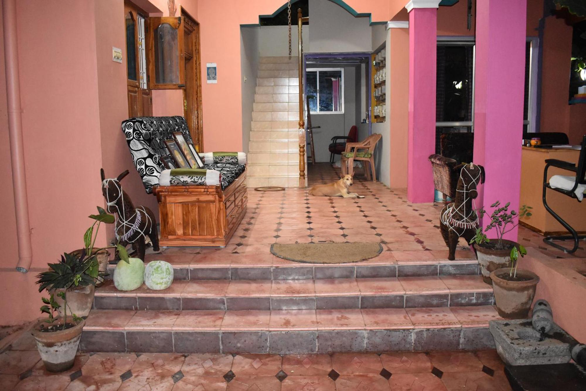 Rainbow Guest House Tiruvannamalai Bagian luar foto