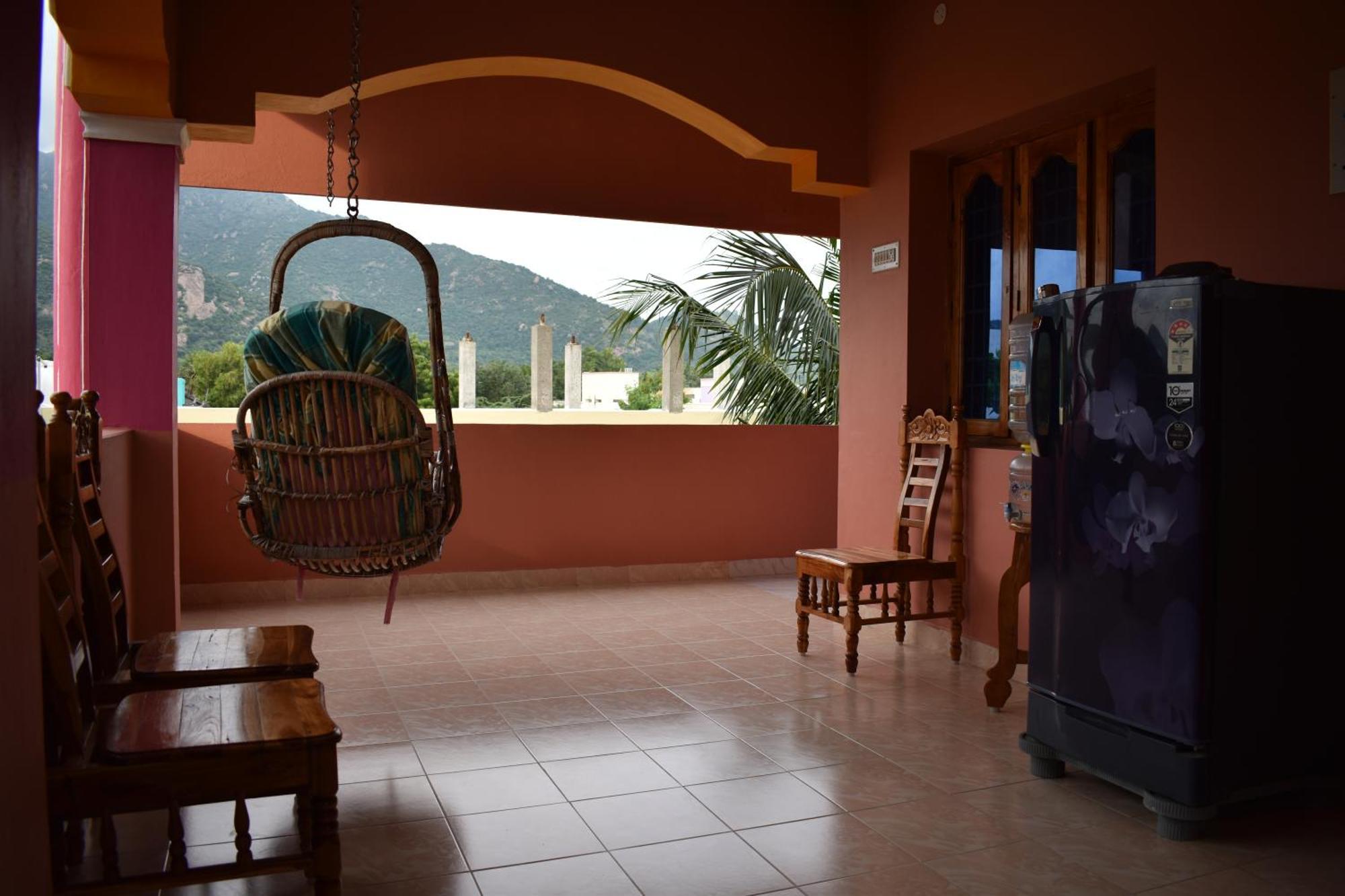 Rainbow Guest House Tiruvannamalai Bagian luar foto