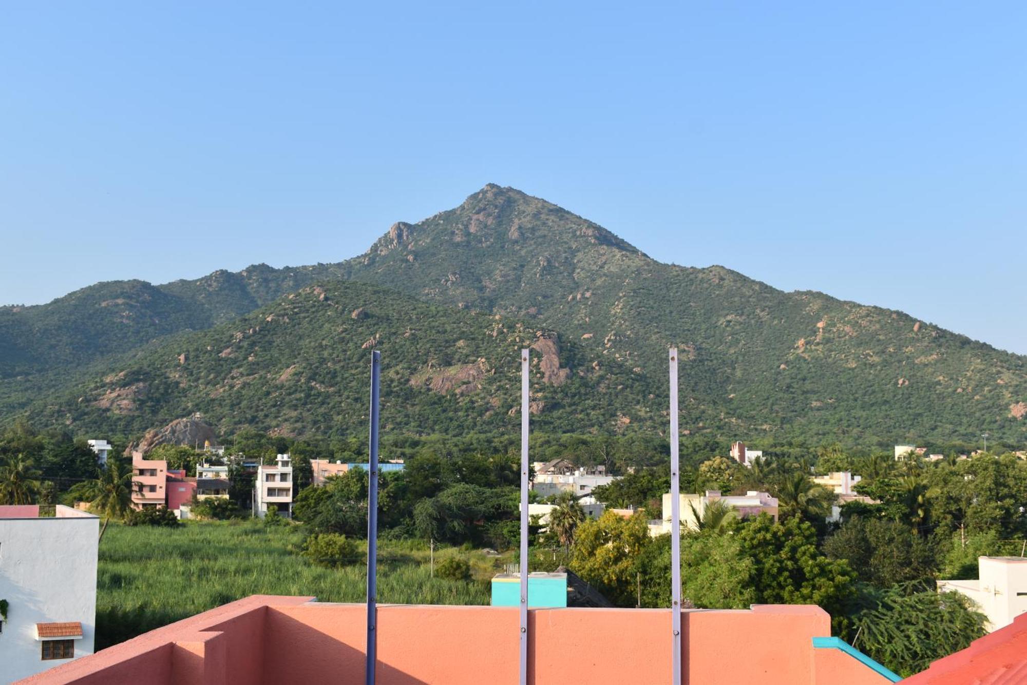 Rainbow Guest House Tiruvannamalai Bagian luar foto
