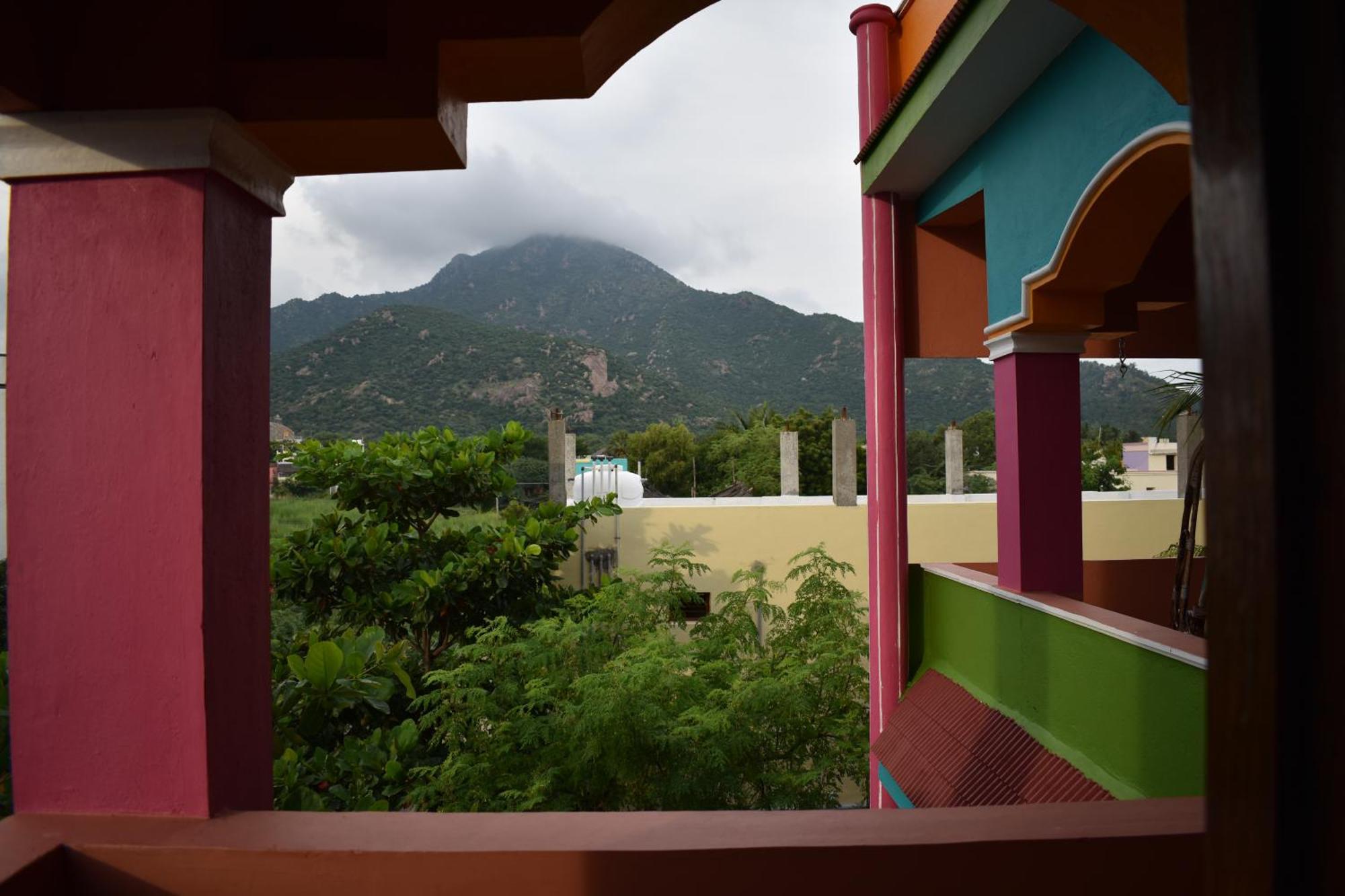 Rainbow Guest House Tiruvannamalai Bagian luar foto
