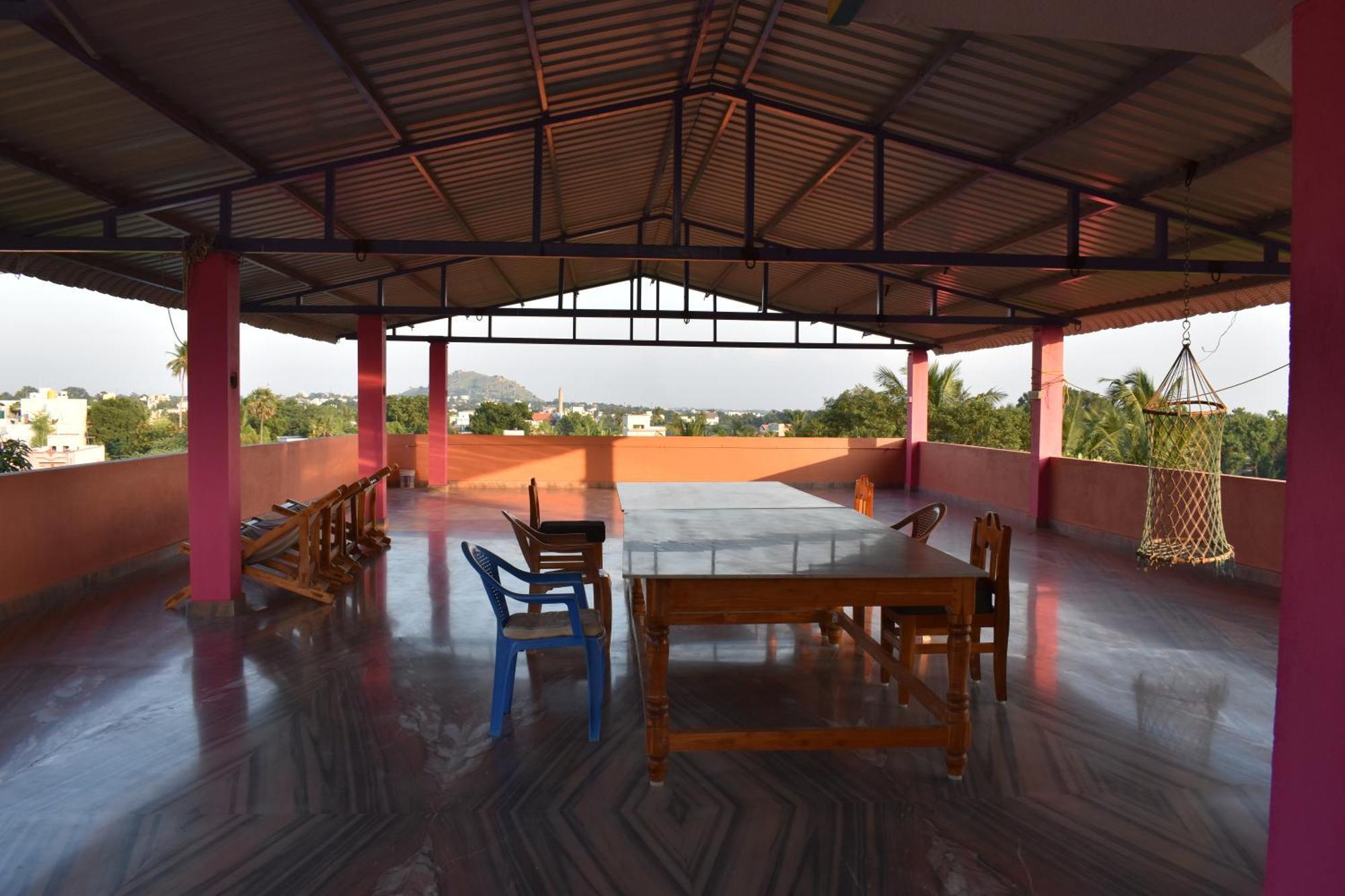 Rainbow Guest House Tiruvannamalai Bagian luar foto