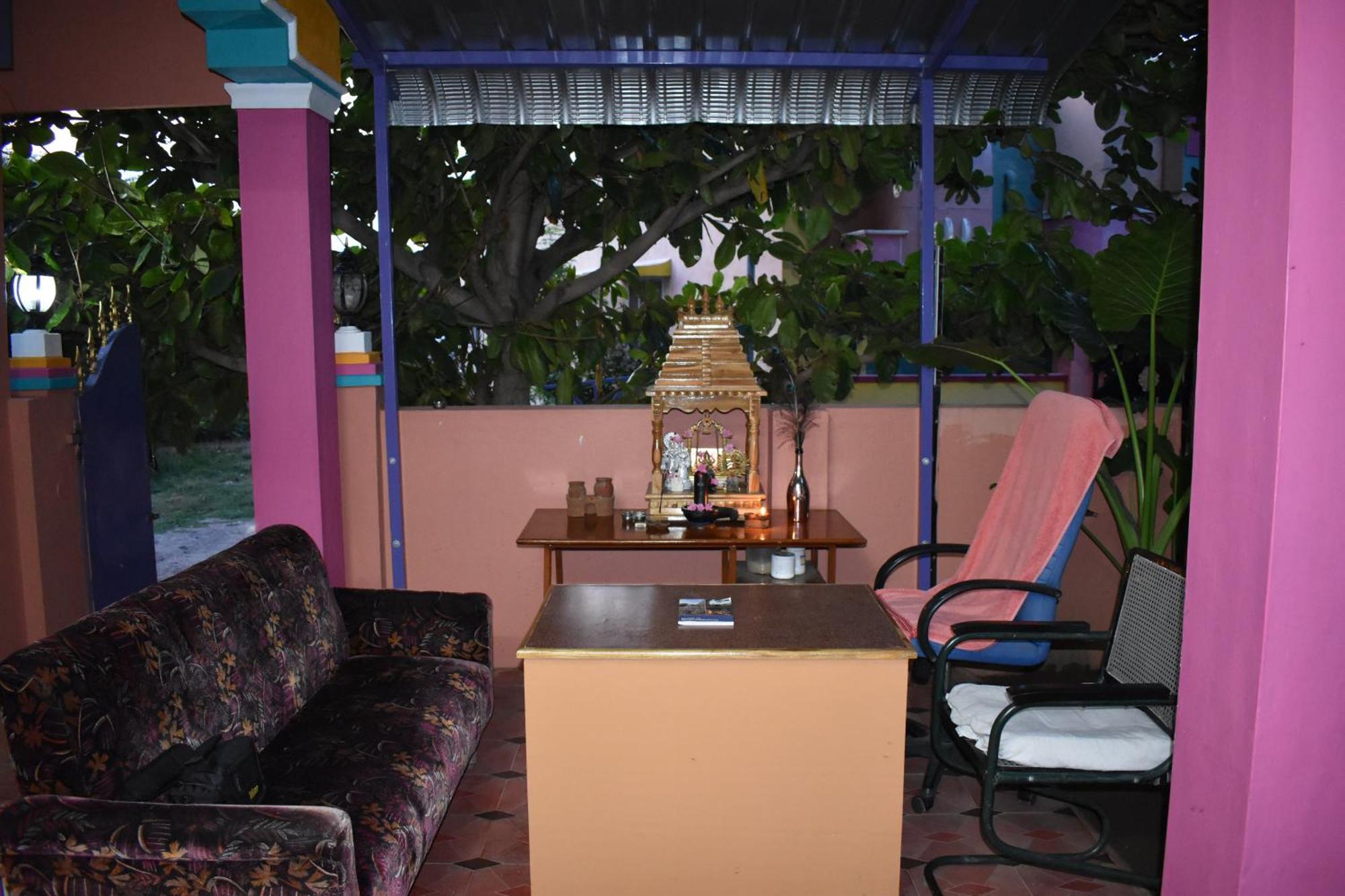Rainbow Guest House Tiruvannamalai Bagian luar foto