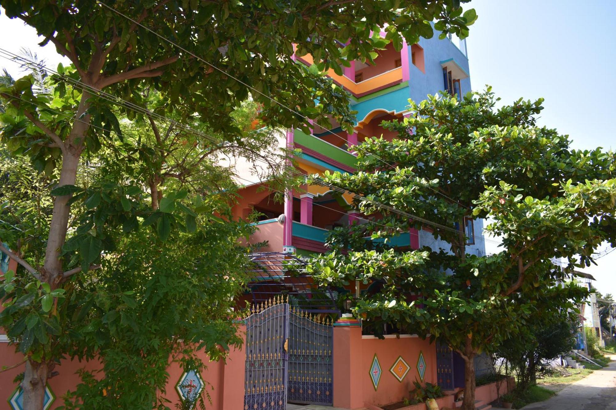 Rainbow Guest House Tiruvannamalai Bagian luar foto