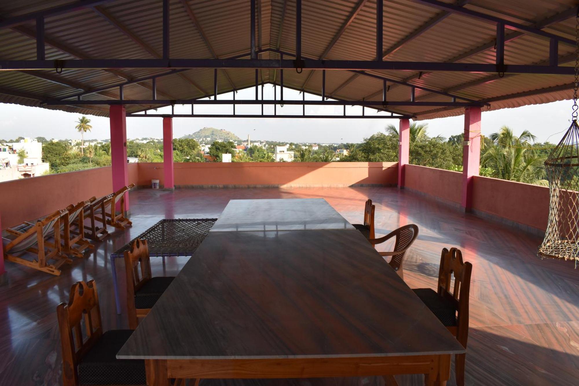 Rainbow Guest House Tiruvannamalai Bagian luar foto