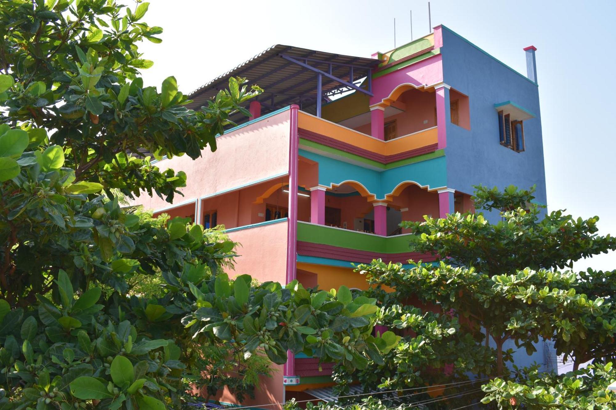 Rainbow Guest House Tiruvannamalai Bagian luar foto