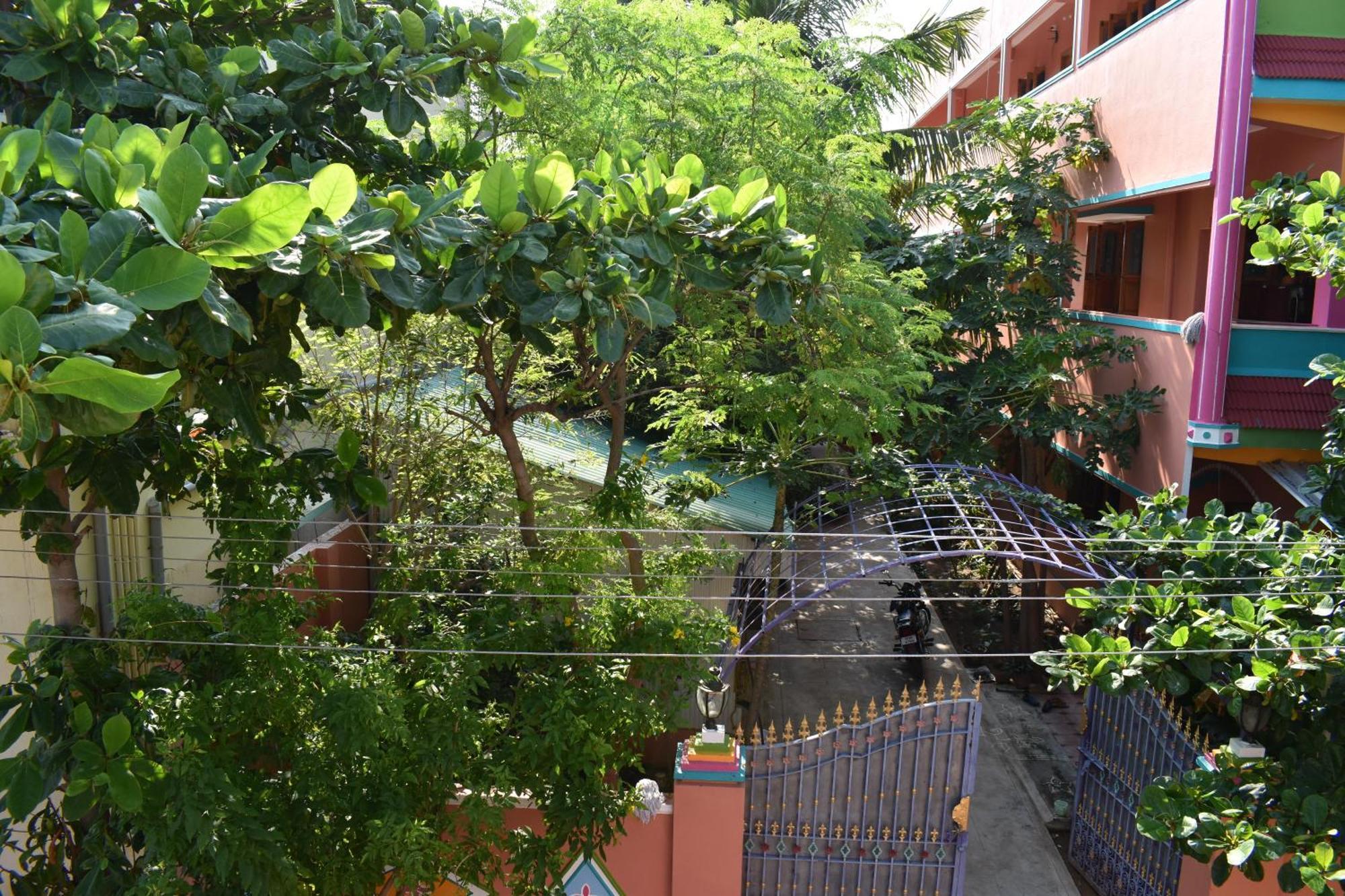Rainbow Guest House Tiruvannamalai Bagian luar foto